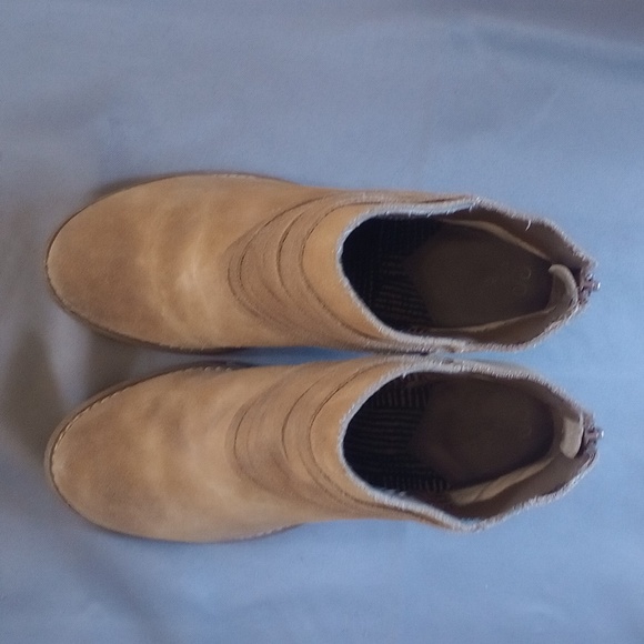 Seychelles Chelsea Boots Women's Size 8 Taupe Suede Leather Stacked Heel Ankle - Picture 4 of 6